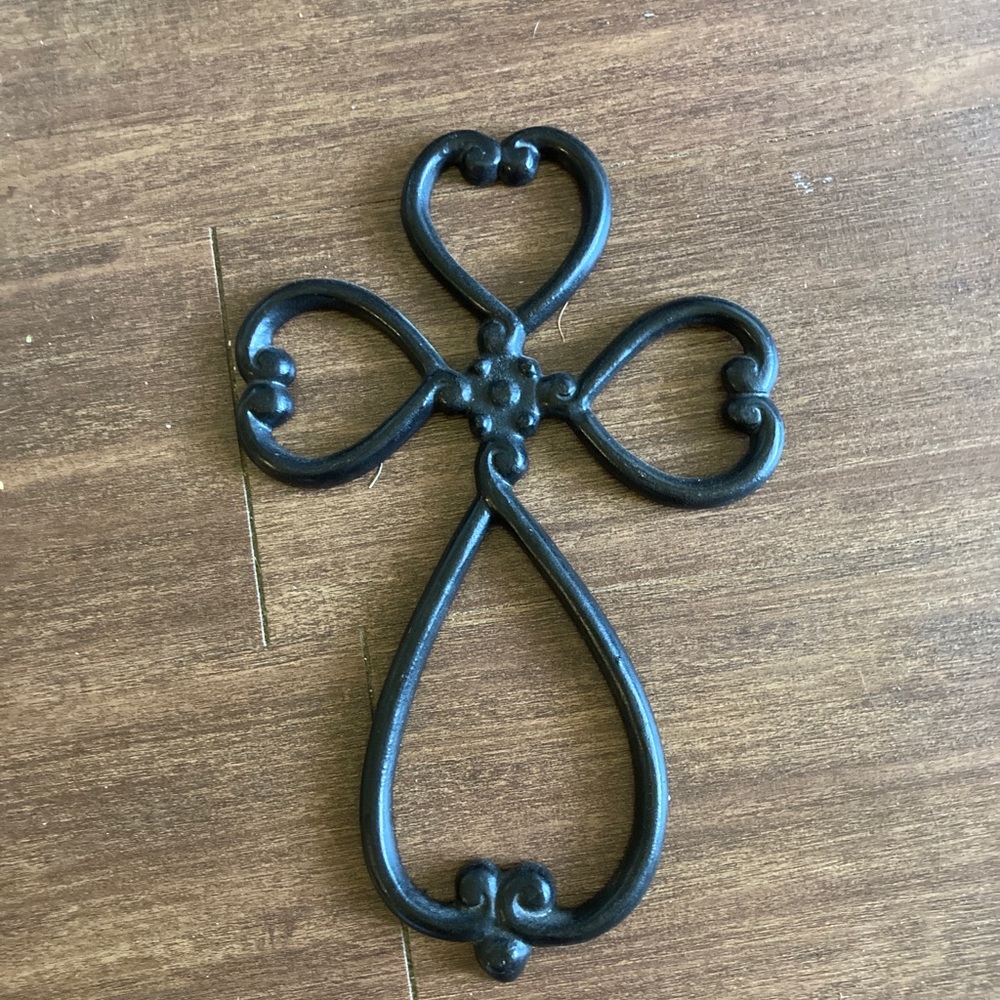Metal cross